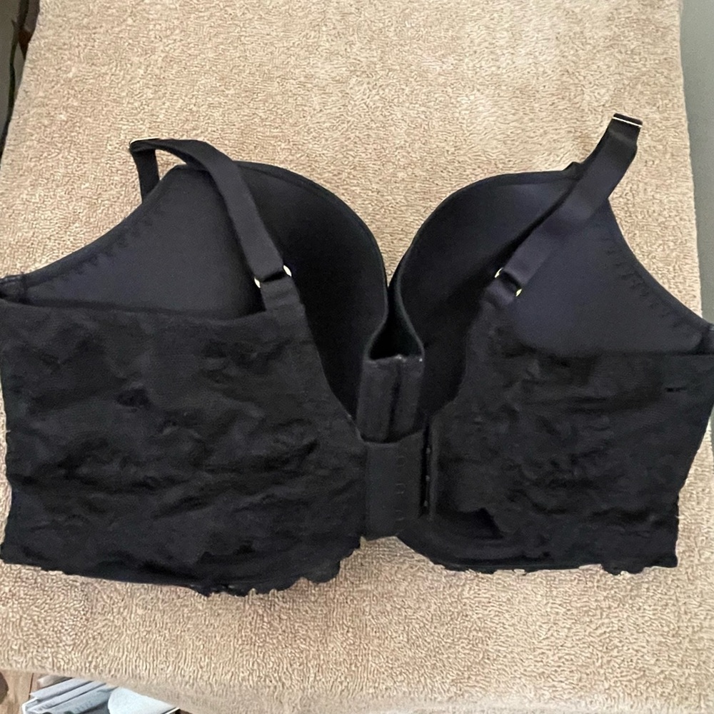 Natori Women’s Black Underwire Bra With Lace - Picture 4 of 4